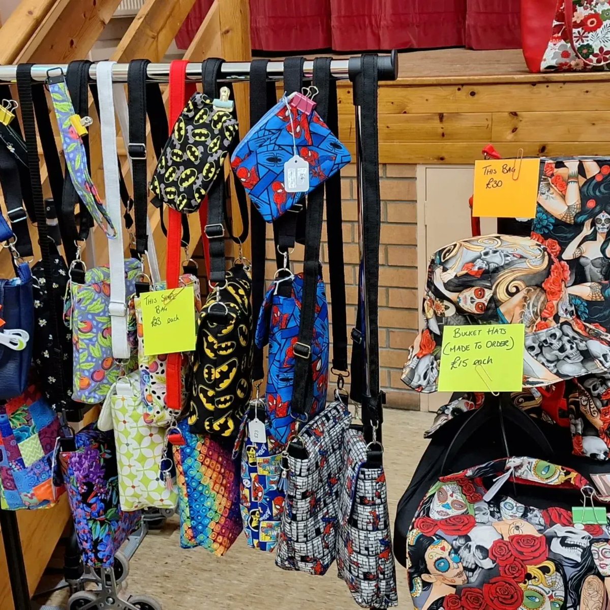 janebaker82's tweet image. Last orders for bespoke handmade handbags and gifts will be
Friday 1st December. 
(But preferably before!!)

Foxglove Fabrics Carmarthen 
#handbags #handmadecraft #Christmas #handmadeuk #vintagestyle #bespoke 

Please call or message me for more items, prices and colour schemes