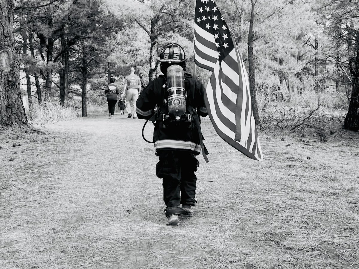 teacher_city's tweet photo. Beautiful morning #CapeHelopenStatePark π³ π’βοΈfor the @Tunnel2Towers 3.43 (343 Firefighters lost on 9/11) Miler Run honoring #FirstResponders. β₯οΈ
#SeashoreStriders #Run302 ππ
@DEStateParks https://t.co/ws9rCN4rNX
