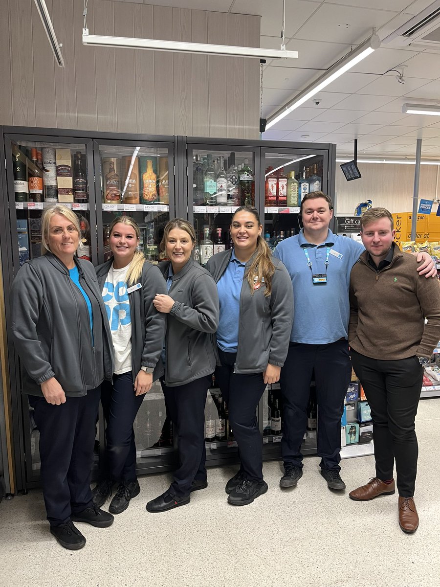 Cracking morning before the store opened, these guys asked their manager Joe for additional training with some coming in on their day off &amp; others before their shift, that’s the passion they have to run a safe and legal store - thanks for the goodies it was very nice 👏👏 👏👏👏