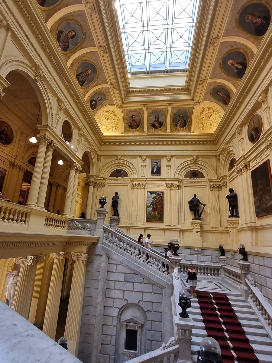brunomeyerfeld's tweet photo. Le spectaculaire Museu do Ipiranga, plus ancien musée de São Paulo, réinauguré l'an dernier après 9 ans de travaux. https://t.co/QbqXhRlTMN