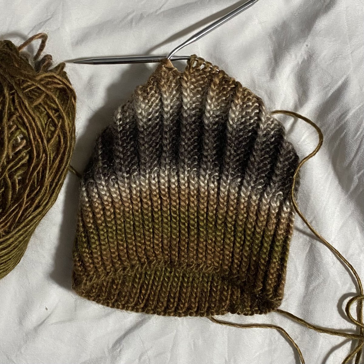 elizabethalbell's tweet photo. Much of my knitting is starting projects that I donโt finish until I need that size needle for another project so I finish this to start the new one that I will soon put aside until I need the needles again and the cycle continues
#knittingproblems https://t.co/DczIXShVw0