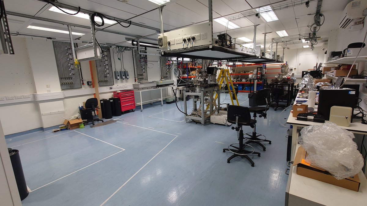 GroupMackenzie's tweet photo. ...and, in. Huge thanks to Paul Mitchell and Billy Fox @OxfordChemistry for their help this Sunday morning with the craning into CRL of our optical tables. Before and after (X2): https://t.co/vvnuheL0X5