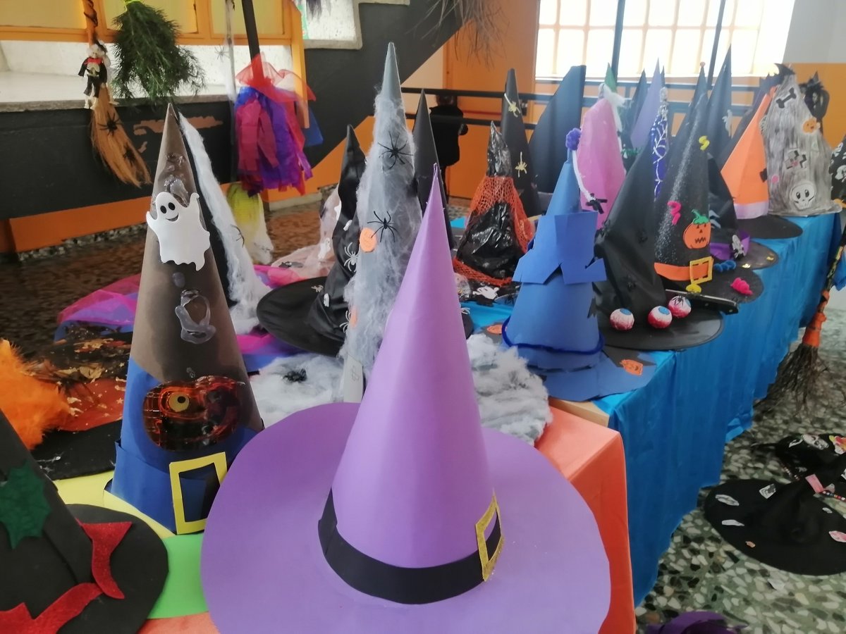 AMachadoMadrid's tweet photo. ¡Celebración de Halloween en el Machado! 🎃👻✨
¡Qué emocionante fue nuestra celebración de Halloween en el colegio🕷️🍬 Los estudiantes se sumergieron en un mundo mágico lleno de diversión y aprendizaje en español e inglés. 🌍📚
¡Construyendo recuerdos que durarán toda la vida! https://t.co/zPEvLRspWJ