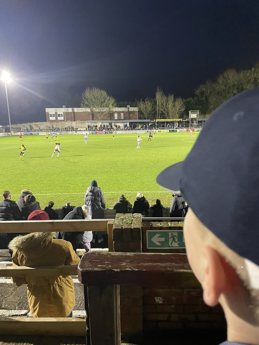 JamesBlakeLobb's tweet photo. A comfortable 2-0 win for The Generals in the end against Gosport Borough. Tom (10) has written a match report and it’s really rather good. 

He disagreed with the official man of the match, but did enjoy his hotdog. 

#TomsMatchReport #JuniorReporter 

https://t.co/LrjwKWcSU2 https://t.co/VUoU2mD0zI