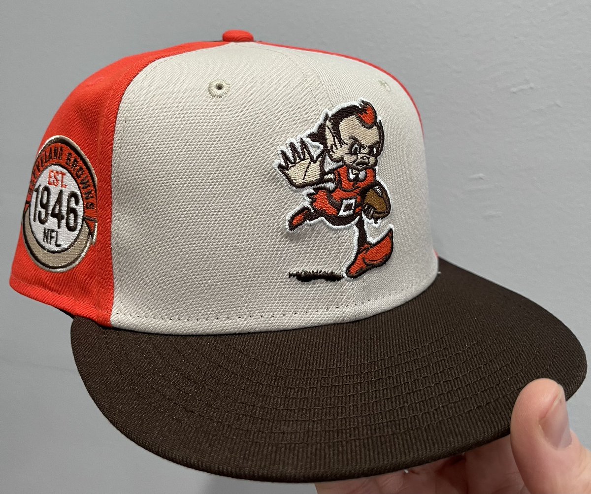 ChiefWahoo22's tweet photo. Fear the Elf π
#D4L
#DawgPound
#DoitforChubb
π§‘π€π€
@Slimdog @DirtDawg80 @BrownSpiderCLE @bookednbusy888 @BingoLong73 @_ifleezy_ https://t.co/jAdC7nBP28
