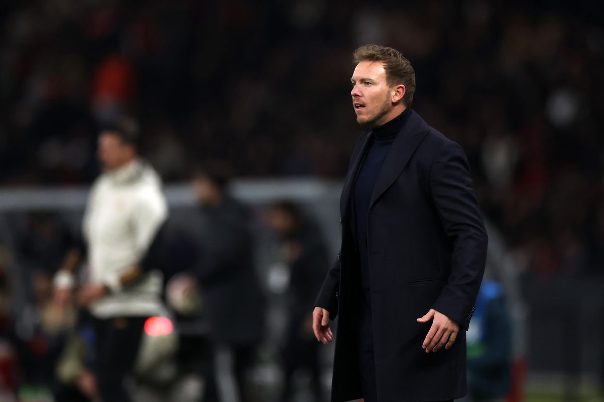 وضع المانيا غير المطمئن مستمر مع ناغلسمان ..

لدرجة أن الإعلام الإلماني سأل رئيس الاتحاد عن مستقبل المدرب!

وتم سؤال المدرب إن كان يخشى مصير فليك!

يبدو وكأن هناك شيء في الجو العام للمنتخب يمنع عدد من لاعبيه بتقديم أفضل ما لديهم .. وهذا الشيء مستمر منذ 2018