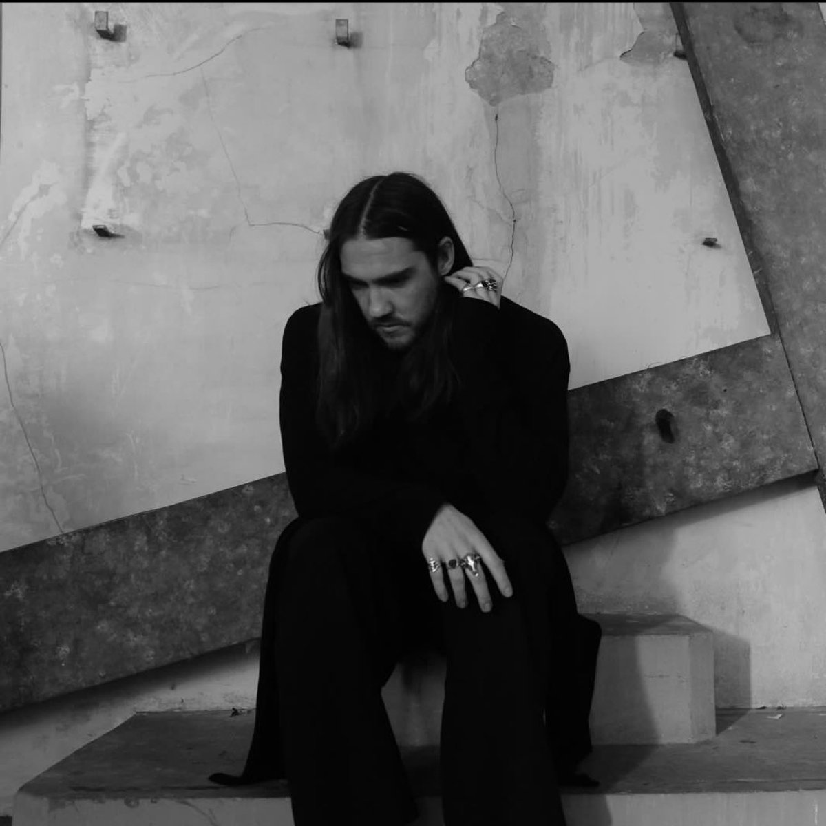 James_H_Sounds's tweet photo. Continuing my introductions to the artists on Reworks: Vol2, please meet @StevenWeston, who records on @Anjunadeep and has worked with @unkleofficial, @QueensChristine and the KLF.

Steven has reworked ‘Beginnings’ and moved it to the dancefloor. Enjoy!

https://t.co/KcLIxe37kl https://t.co/dr3vy9hEIb