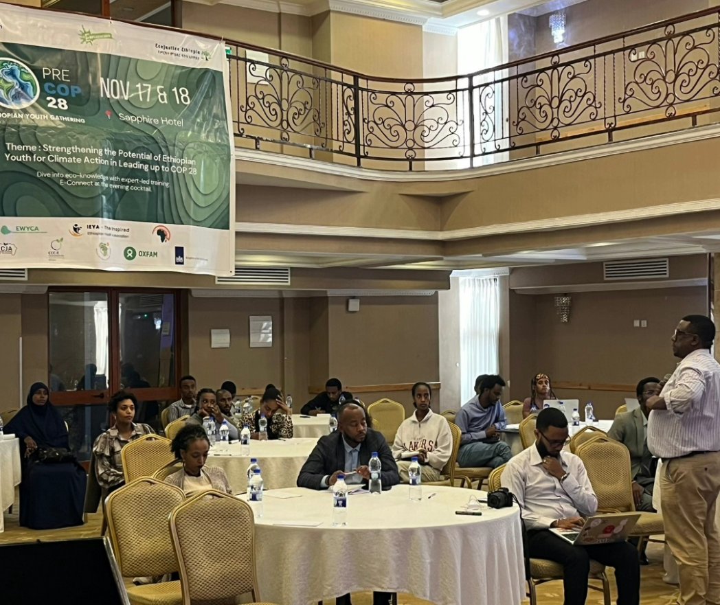 Mo_Abdirashiid's tweet photo. Really, I had the previlege of participating in the first-ever Ethiopian Youth Gathering Pre-COP28, is aimed to strengthening the potential of Ethiopian youth to lead climate action in the lead-up to COP28 in Dubai, UAE.
#PreCOP28 #PreCOPEthiopia #Enfluencers #EthiopianYouth https://t.co/rFXXYqFVmb