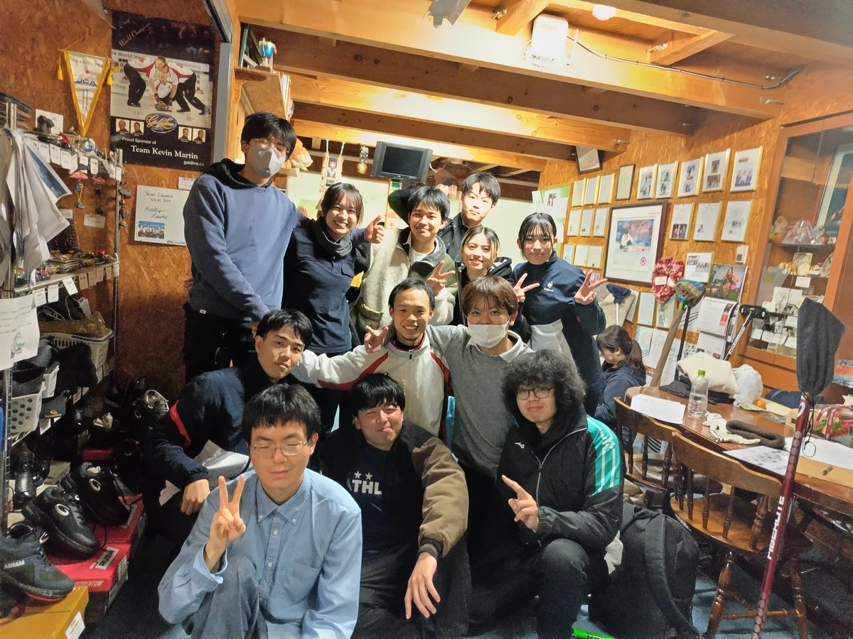 YCTお疲れ様でした！
京大のしらいさん弘大のはるとさん
助っ人ありがとうございました！
次は大学生選手権で！
 #カーリング
 #curling
 #長野大学
 #YCT
