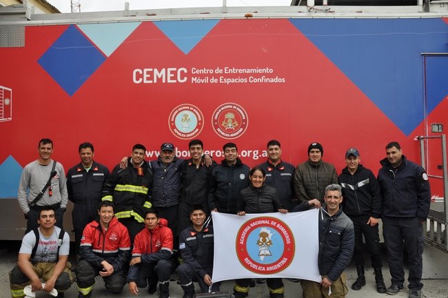 ElenaMo40284501's tweet photo. #RioMayoโญ๏ธ#Chubut #Patagonia๐ฆ๐ท#Malvinas๐ฆ๐ท#CEMEC Entrenamiento/simulador #RegionIII @BBVVChubut @bomberosRA @ElChubut @C5N @lu17com @radiodelmar987 @RED43info @JornadaWeb
Mรกs Info ๐ https://t.co/TX60Xz2TKI https://t.co/2d7aYsjLPW