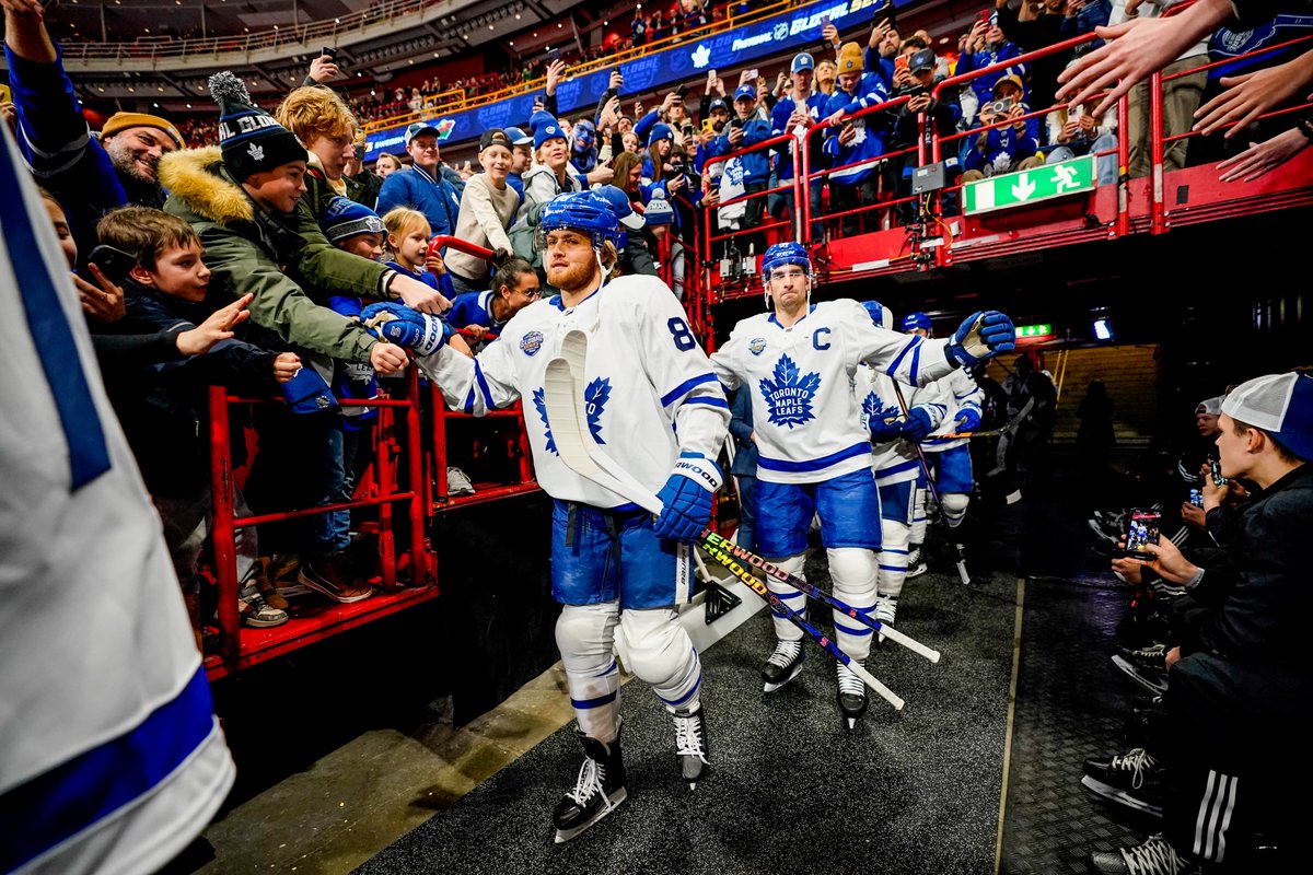 MapleLeafs's tweet photo. Leafs Nation >>>> https://t.co/jCc3Kw6kPw