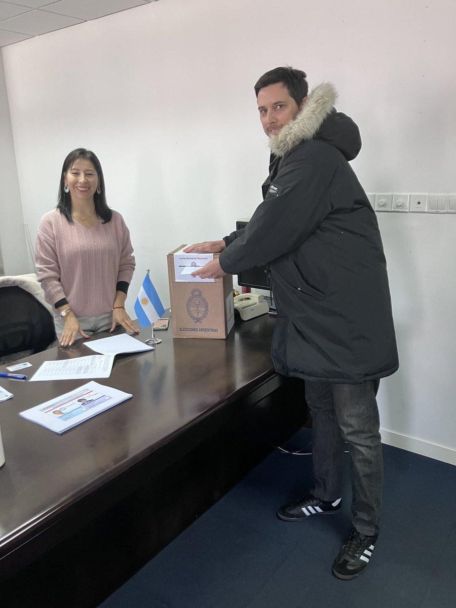 #Ballotage2023 
#ArgentinaElige 
Shanghai, China