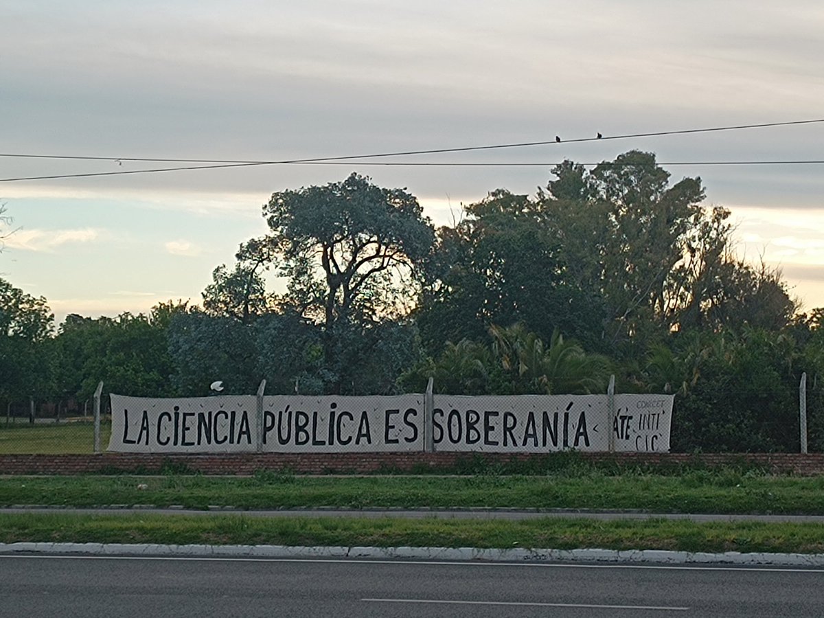 ¡Hoy iremos a defender la democracia en las urnas!