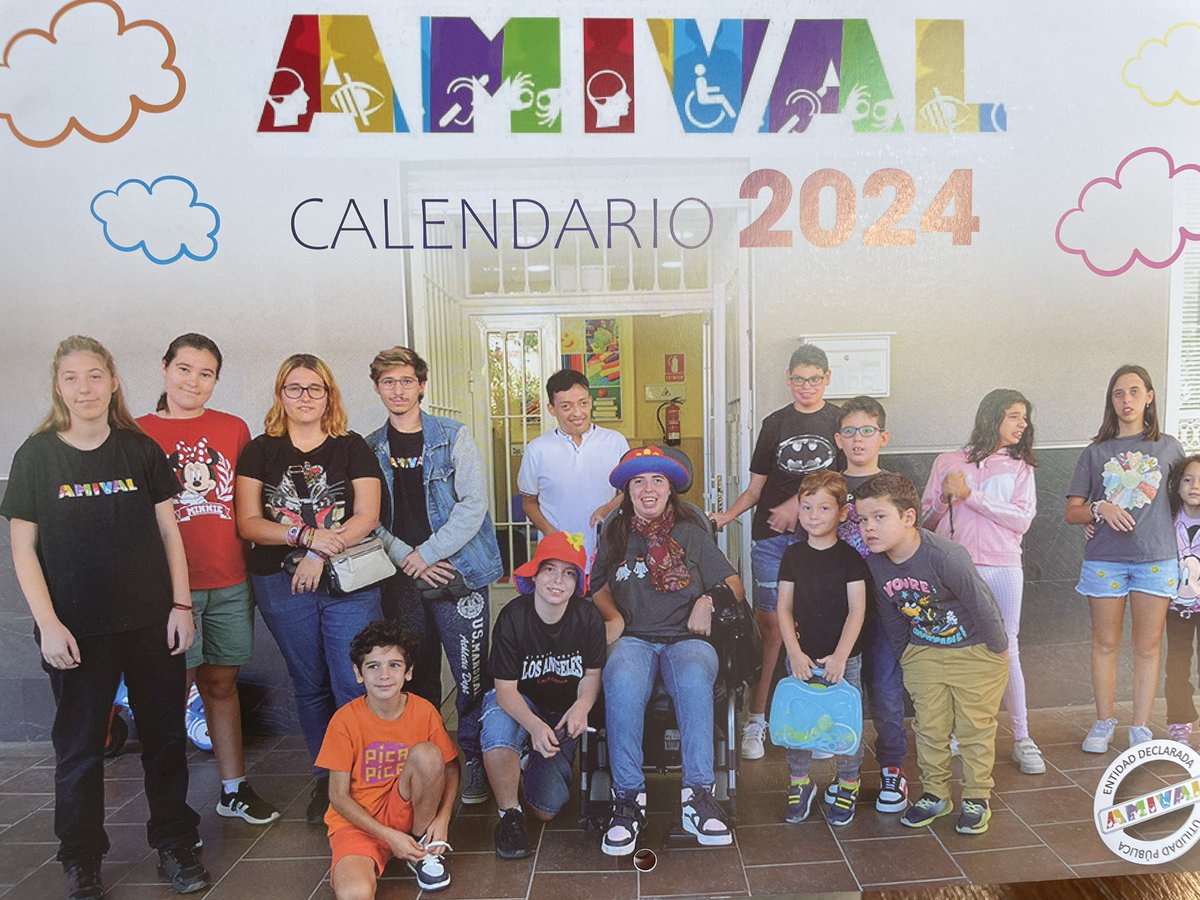 Hoy hemos estado apoyando la presentación del calendario <a href="/Amivalvaldemoro/">AMIVAL</a> con nuestros concejales Guadalupe Amor <a href="/joseluispuebla5/">JOSELU</a> 💪👨‍🦽

Os animamos a que compréis sus calendarios solidarios para colaborar con las causas nobles y justas. 

#TrabajandoporValdemoro