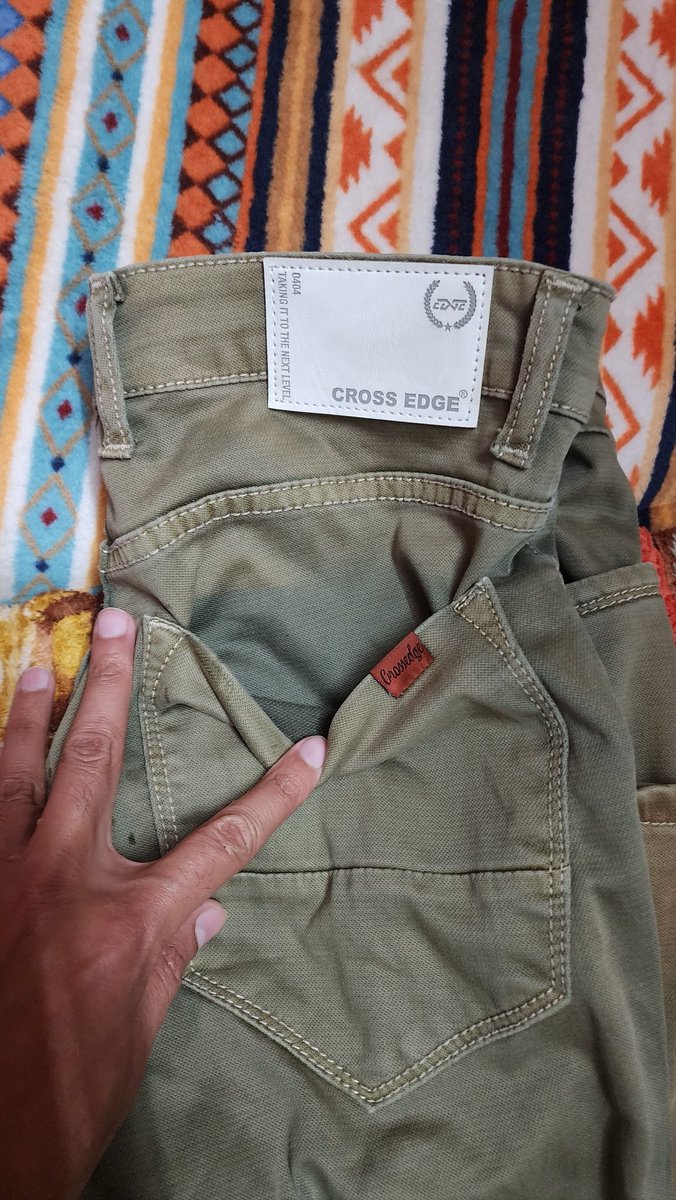 scsthejas's tweet photo. @vineethnair8 @AJIOLife bought a green jeans which lost its green color &amp; turn rusty green in just 1 wash. ur CC is not understanding &amp; telling dey have delivered un damaged product &amp; denied return. Not sure what to say for this, is it jeans for 1 time use or not washable jeans https://t.co/D5X5vrxqBQ