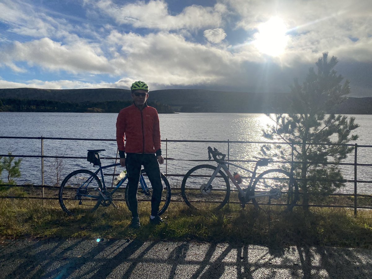 lorrrlane's tweet photo. Gorgeous day for a winter warmer to Gladhouse and back through Roslin 🏔️ 
With the GC https://t.co/R8pdfrn41k