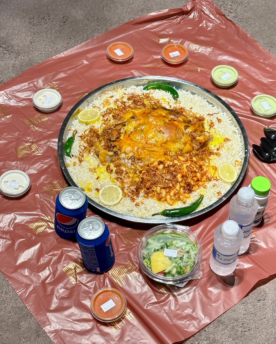 زاد السلطان 🍗🥩

عندهم الذ غوزي لحم 🥩😋
مكون من رز ابيض مع مكرونه وكشنه
طعمه جداً لذيذ لازم تجربونه 👌💜
وعندهم المخصوص مكون من رز بني مطبوخ بمرق اللحم وسبايسي خفيف🌶️

📍حي الربيع -طريق الملك عبدالعزيز
maps.app.goo.gl/hP4Zos3nYfy1MU…

وش تحبون اكثر الغوزي او المخصوص؟