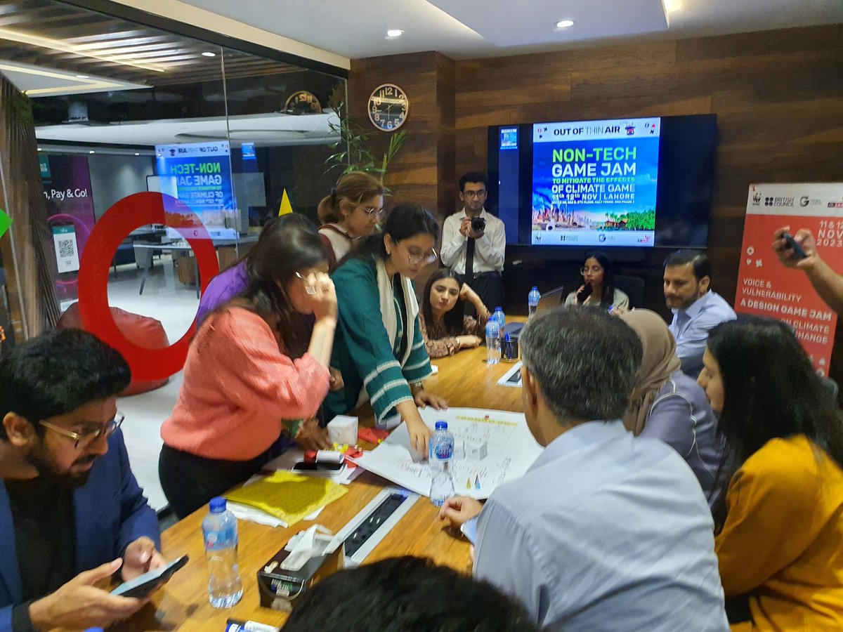 mlabs_official_'s tweet photo. The pitches are much more engaging than a PowerPoint presentation.the judges play your game with you.Going through the the rules &amp;play different scenarios. @pkBritish @WWFPak
 #oota #gamejam #wwfPakistan #MLabs  #climatechange #BritishCouncilPKArts #voiceandvulnerability https://t.co/jfdKzmbwEh