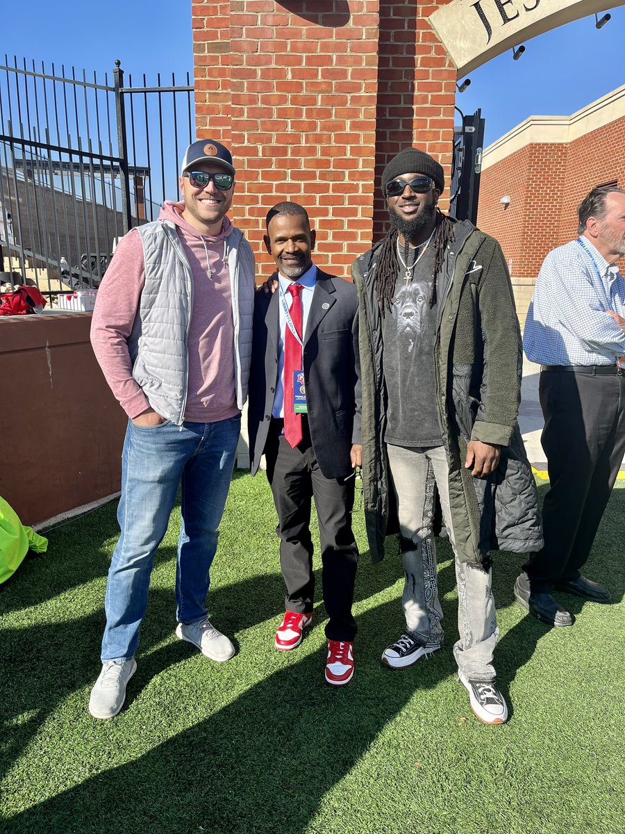 Former_Flames's tweet photo. Great Day on the Mountain! We honored NFL Vet &amp; football Alum Walt Aikens on the field! Also NFL Vet Josh Woodrum was in attendance as well! The Flames 🔥 are 11-0! https://t.co/06I01N8m5e