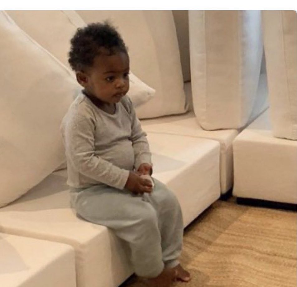 guruchunga's tweet photo. Unenge watoti regai ndirare ndimbo kanganwa nhamo wobva watorota uchitambura futi😢 https://t.co/Z11MxsPhqY