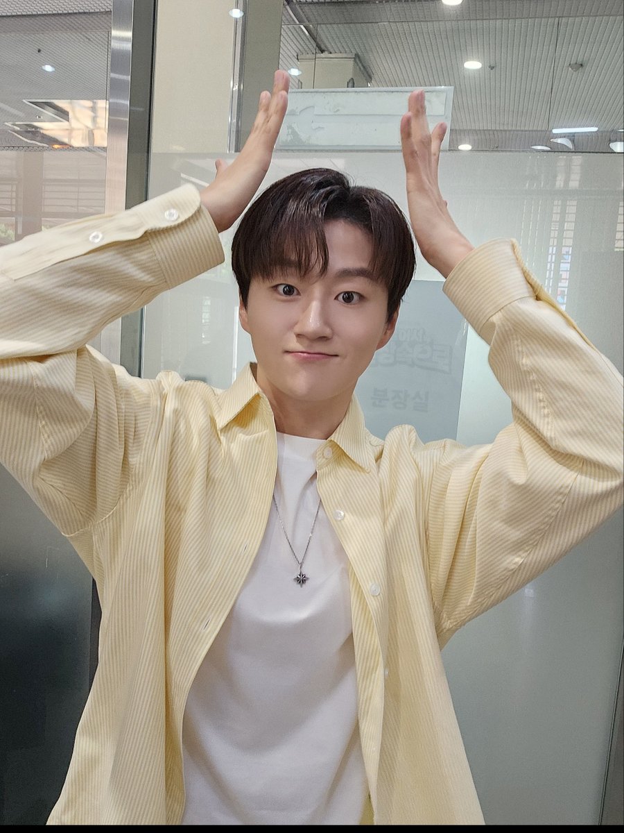 official_fore's tweet image. [#HAPPY_MINGYU_DAY] 🎂

숲별들이 옆에 있는 민규는
매일매일이 생일처럼 특별하고 행복해 🎀

첫눈과 함께 내린 밍냥이의 축복 #1

#첫눈처럼_다가온_민규
#HAPPY_MING_DAY
#MING_조민규_생일축하해
#포레스텔라 #조민규
#Forestella #CHOMINGYU