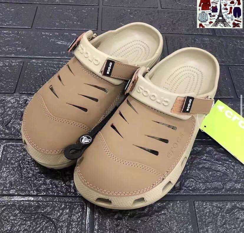 theseeville's tweet image. Yukon leather crocs available 
#crocs #crocsmen #crocsnigeria #twitter #SmallBusiness #smallbusinessowner #fashion #luxuryfashion