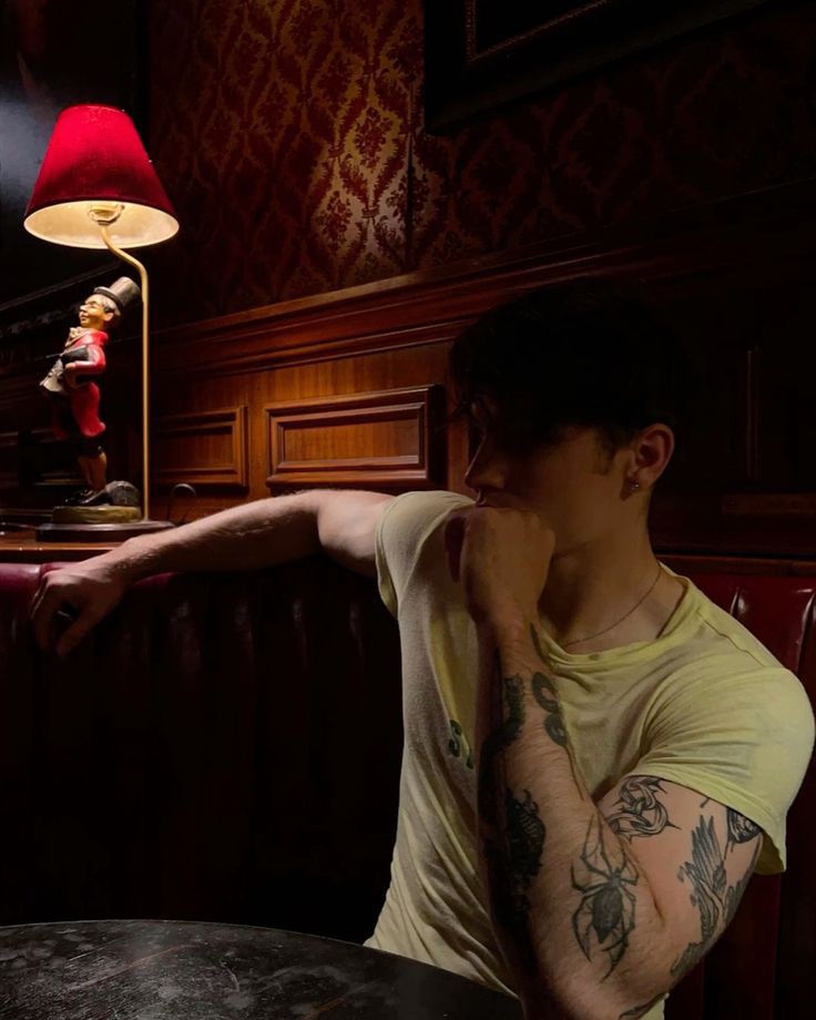 diskdeevil's tweet image. ⠀
⠀
⠀⠀⠀  ⭒   𝖯𝖠𝖯𝖠𝖱𝖠𝖹𝖹𝖨   ꞉   𝐏𝐇𝐎𝐓𝐎   ﹑   
            𝖻𝗒   *   𝒊𝒗𝒚   ⁄   𝒅𝒊𝒔𝒌𝒅𝒆𝒆𝒗𝒊𝒍 ．
⠀⠀
⠀