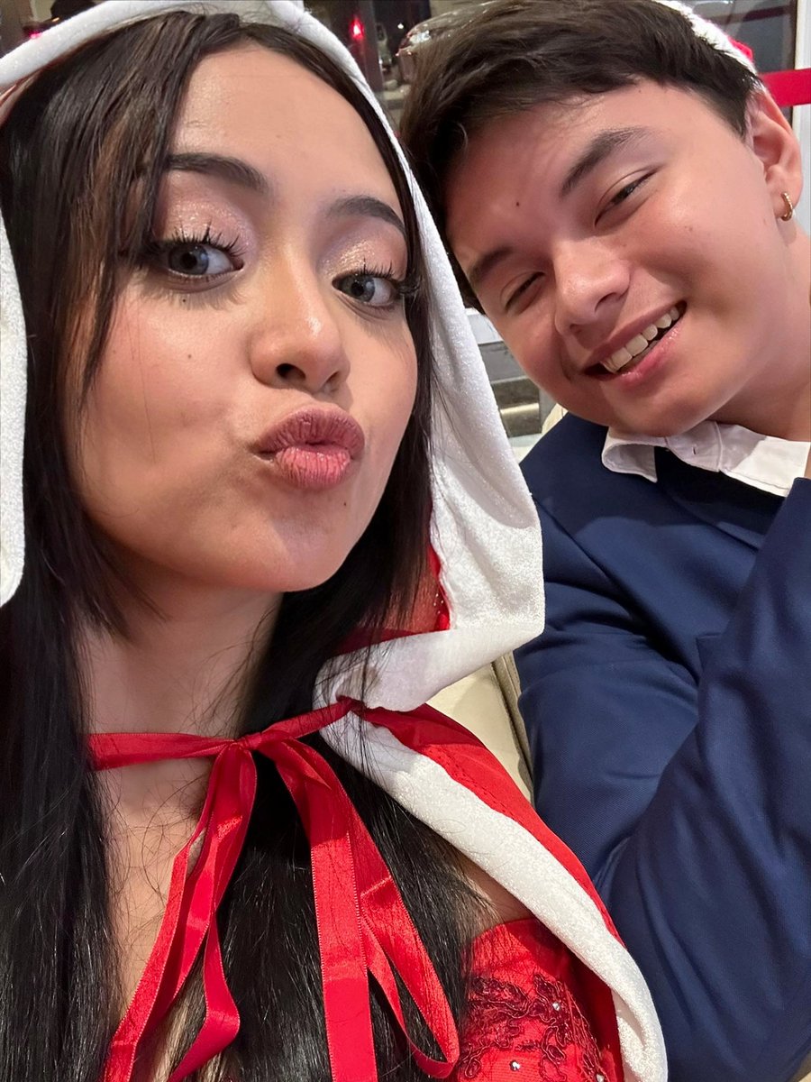 itsgabblukeofc's tweet photo. "enjoy Love birds"

#StarMagicalChristmas2023 
#gabbbirkin #lukealford
#gabbluke @GabbBirkin_ @LukeAlford_ https://t.co/TeKJ347ogo