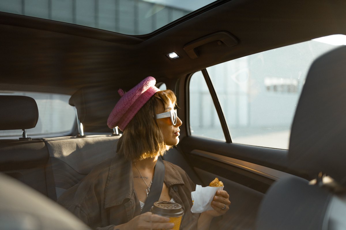 Hawk Express Cabs tweet media