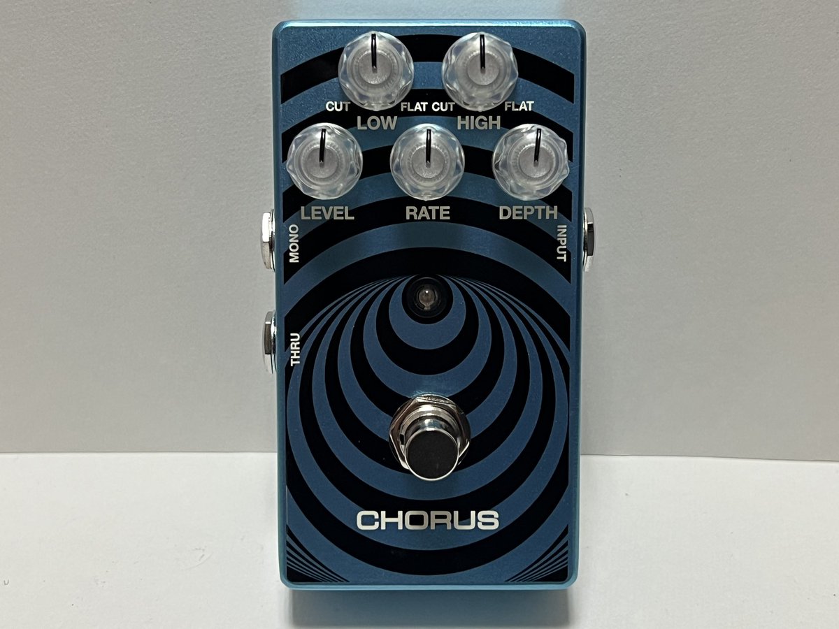 SDMF_Inc's tweet photo. My New Gearした
MXR WA38
Wylde Audio Chorus
Wylde Audio Warhammerを彷彿とさせる、鮮やかなブルーにVatigo模様のデザインがとても良い✨
LEDがVatigoの中心なのがナイス👍
@JimDunlopJP @jimdunlopusa
@ZakkWyldeBLS @WyldeAudio
#MXR #WyldeAudio #ZakkWyle
#ザックワイルド #WA38 https://t.co/nARvLD1jpm