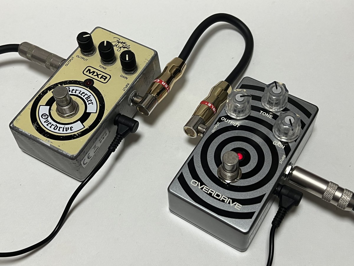 SDMF_Inc's tweet photo. MXR ZW44
Wylde Overdrive
Berzerker Overdive
と
MXR WA44
Wylde Audio Overdrive
比較。
単純にノイズが軽減されて、
輪郭がハッキリしてる。
その分歪み量は若干抑え気味かな。
@JimDunlopJP @jimdunlopusa
@ZakkWyldeBLS @WyldeAudio
#MXR #WyldeAudio #ZakkWylde
#ザックワイルド #WA44 https://t.co/eAVACmpDm6