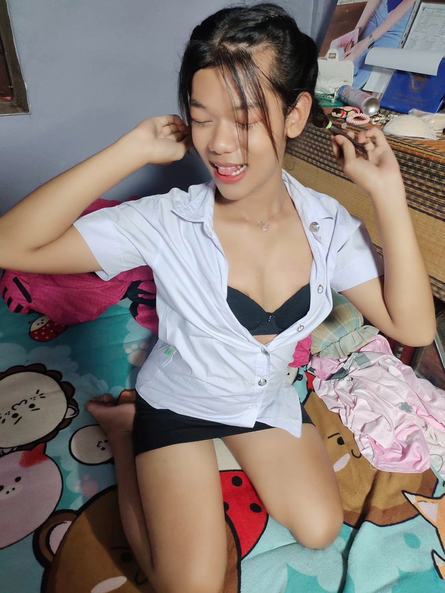 oy_4444's tweet photo. น้องออยอยากกินกล้วย52-54🍌😝💦 https://t.co/wfQy006xcX