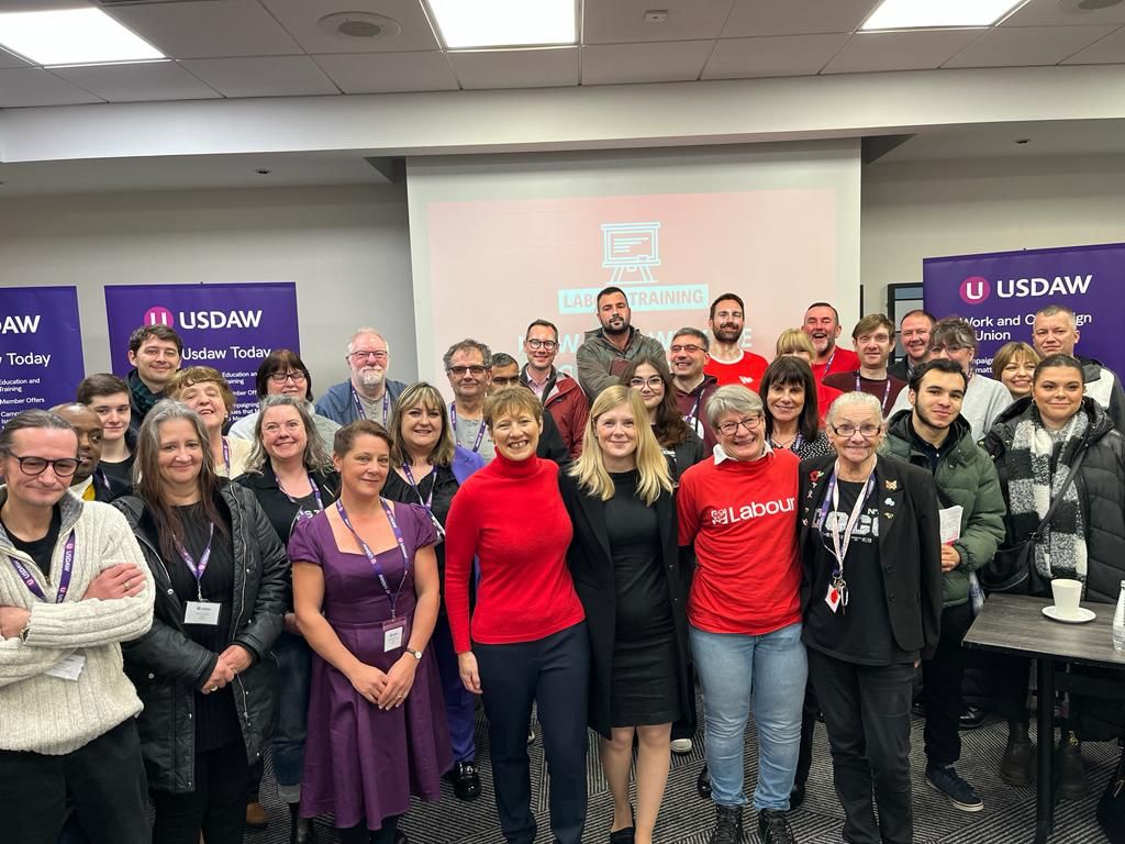 WSMLabour's tweet photo. We loved joining @UsdawUnion friends for the #Respect23 for shopkeepers conference.
Really positive #LabourDoorstep with the fab @CHazelgrove @ClareMoodySW @Tzardan @JonathanWallcr1 & the ace USDAW team.
More info on the #FreedomFromFear campaign here:
https://t.co/k1T0jAUw53 https://t.co/gdVSqSCVgV