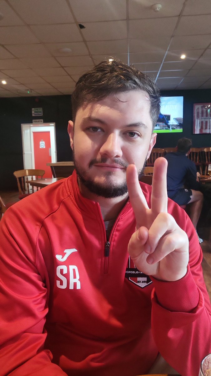 FT: Razzers 4-0 Kidderminster. 
A cagey start, a sumptuous effort on the stroke of half time and 3 more in the second half ensures our 100% league campaign continues. Si 1 happy with his clean sheet. #UTR 🔴⚫️ 
Jake Lane⚽️
Tommy long legs⚽️
Ben Taylor⚽️
The JJ⚽️
