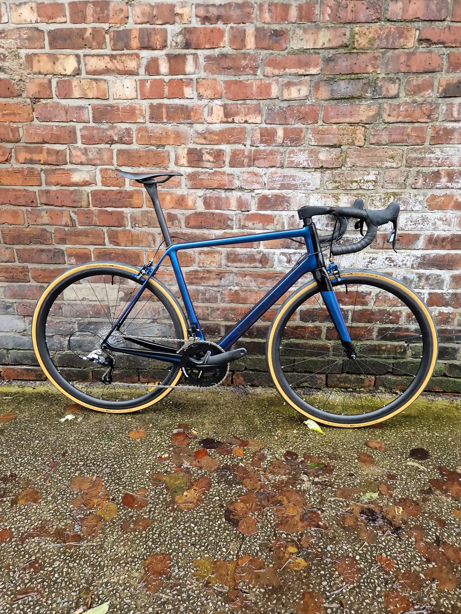 NorthRoadCycles's tweet photo. Yeah that's just 6.5kg with an affordable groupset that will always be reliable. This is a compact 56cm frame. Interested? Get in touch.
#cycling #cyclist #rimbrake https://t.co/9zo5T4s1Is