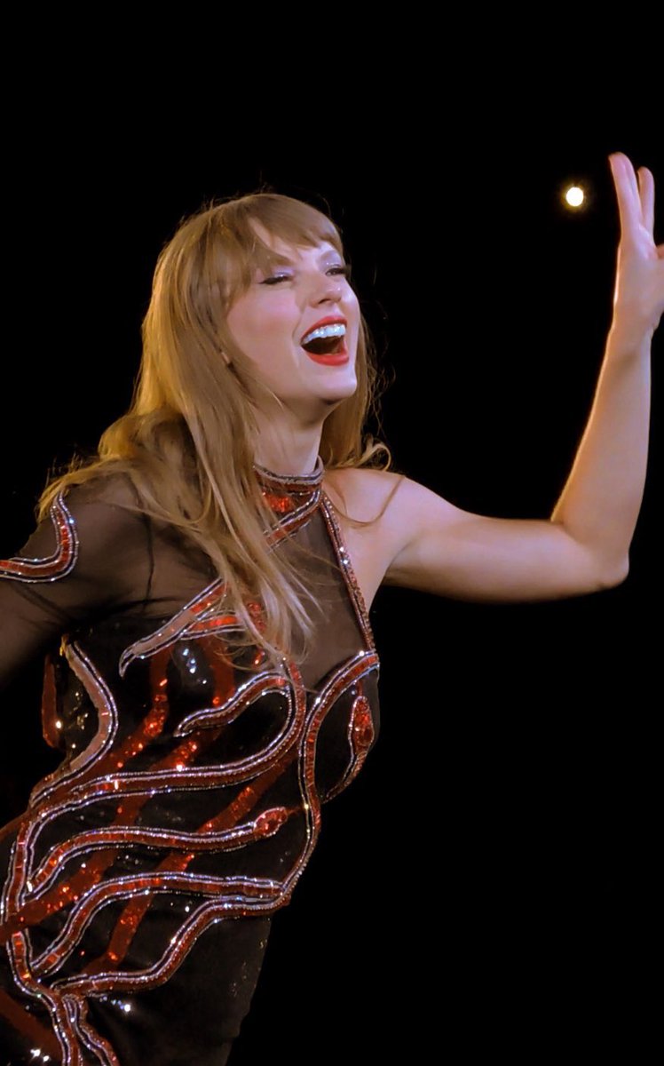 _valbedumb's tweet photo. Yo quiero ser parte de lo masivo que está siendo el apoyo que le queremos dar a Taylor para que sepa que no va a volver a estar sola nunca más, no estuve en 2016 pero de ahora y en adelante lo quiero estar y lo voy a estar
TE AMO AHORA Y SIEMPRE RUBIA🫶🏻
#TaylorWeWillStay https://t.co/L7iqIzZFz8
