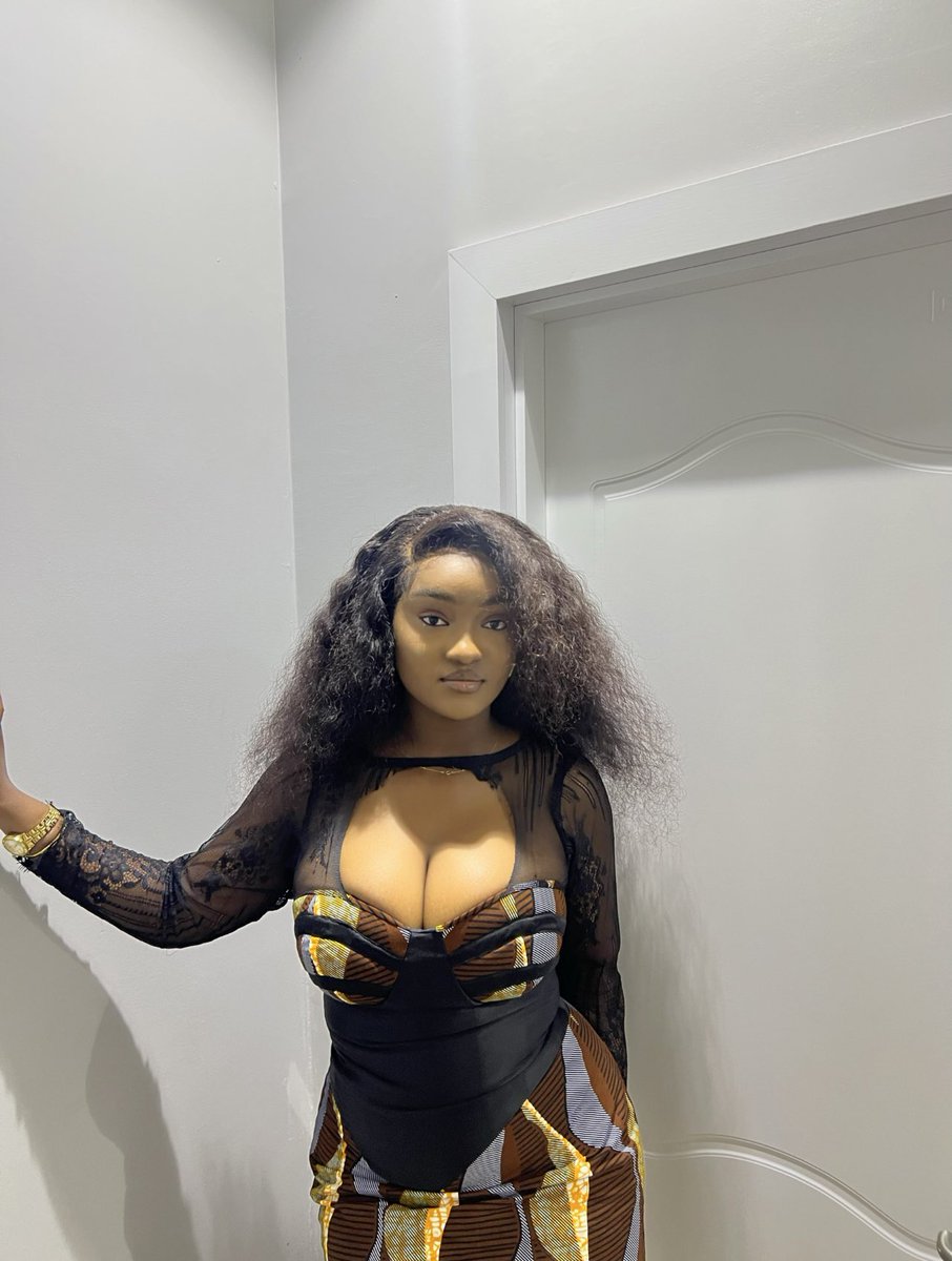 AggreyAmanda's tweet photo. She’s just breath taking 😍 https://t.co/cIcqyo3tOa