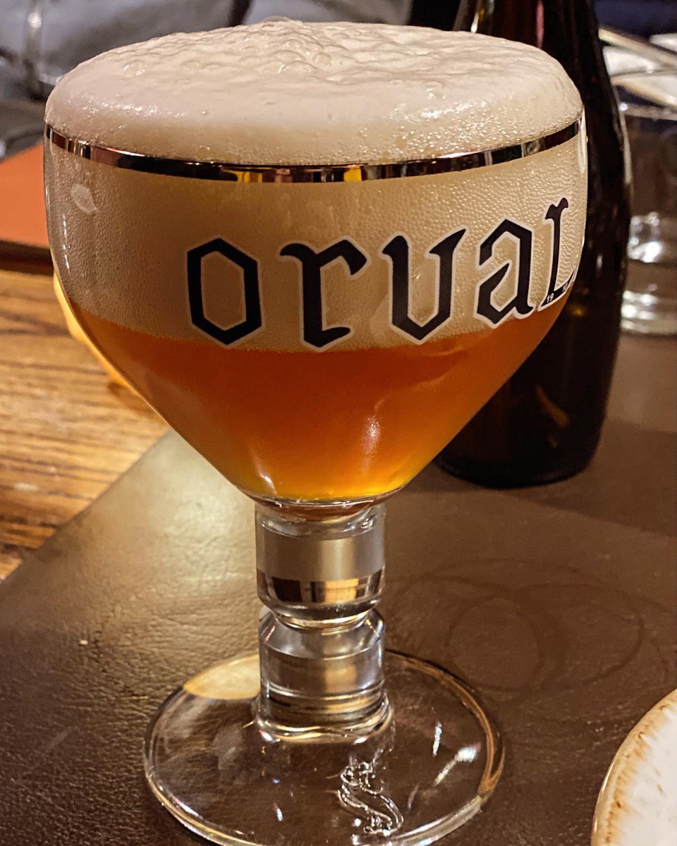 Mordumagazine's tweet photo. Série bières iconiques décidément 

#bieres #beer #abbaye #trappiste #Belgique https://t.co/anDeLswF0U