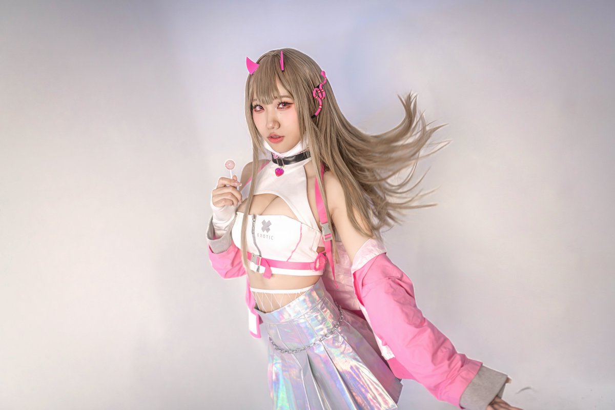 Karma4171's tweet photo. NIKKE - 毒蛇

Coser：亦子

#NIKKE #cosplay  #勝利の女神NIKKE https://t.co/OCUsoaCB6G
