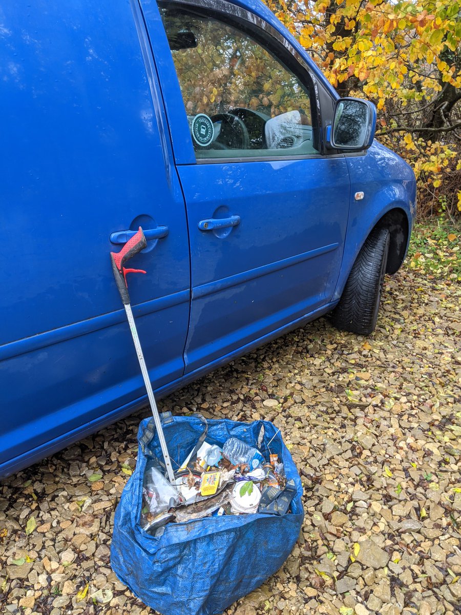 EricTorrington's tweet photo. On the way home dropped into #Coaley Peak Viewing Point for another 145 litter items. A beauty spot victim of humans. Supporting @TruckersUp @KeepBritainTidy https://t.co/MoYMWfYlBl