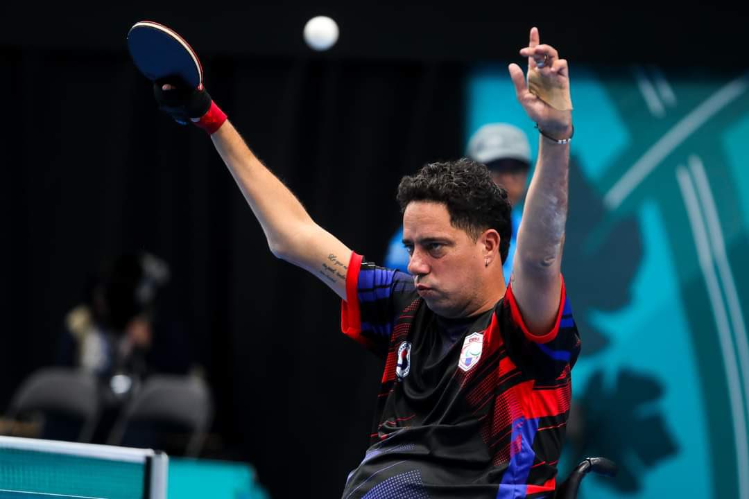 DiazCanelB's tweet photo. Yunier Fernández volvió a regalarnos la alegría inicial en unos Juegos Parapanamericanos.
Como hace 4 años alcanzó el primer título para #Cuba. El paratleta en su triunfo recordó a #Fidel, que no se equivocó al alentarlo.
Yunier no se rinde, es un campeón.
¡Felicidades! https://t.co/7JTVZPOlvo