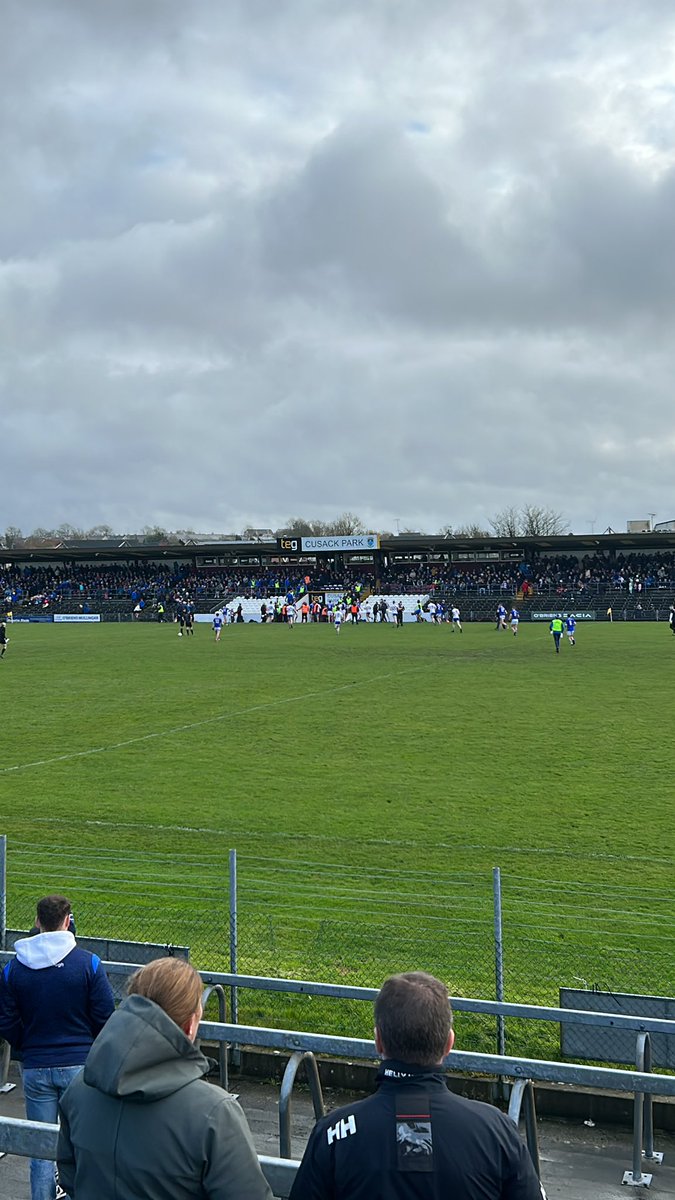 At the cracker today that is of course Naas v St Lomans here in Cusack Park, Mullingar