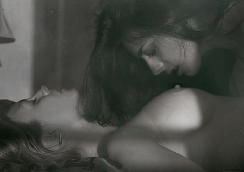 GIRLSWITHGlRLSS's tweet photo. https://t.co/r9hJvhB3su