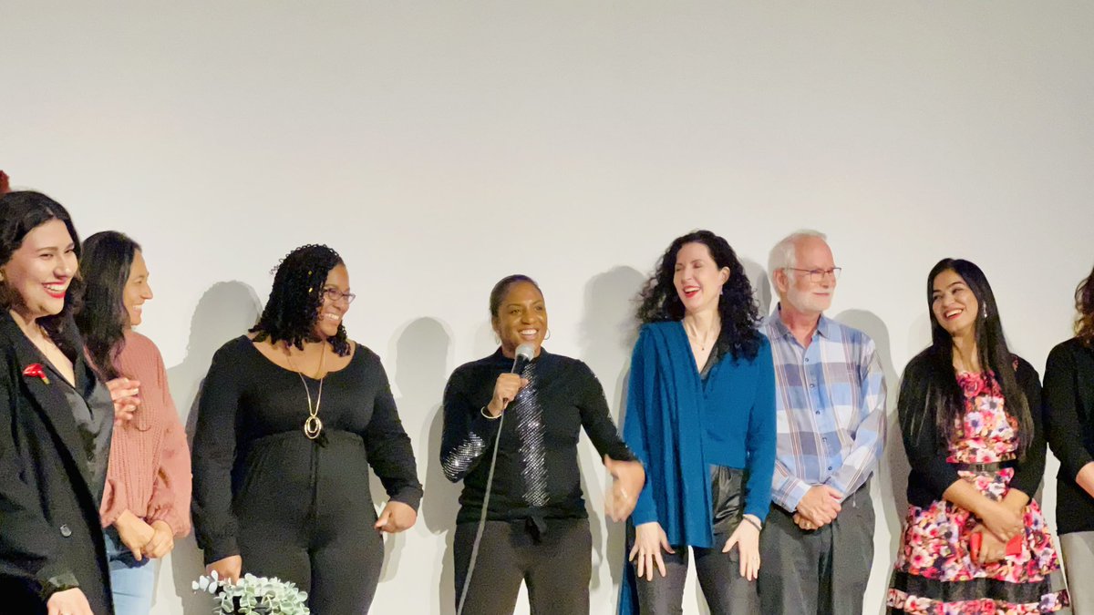 QuevetteT's tweet image. 🎥 Blessed and grateful to debut our Film Pieces of Peace at the Austin School of Film Showcase. It was truly an honor to direct this film and work with so many incredible artist! Shout out to our amazing cast and crew! #Grateful @AustinSofFilm 🎬