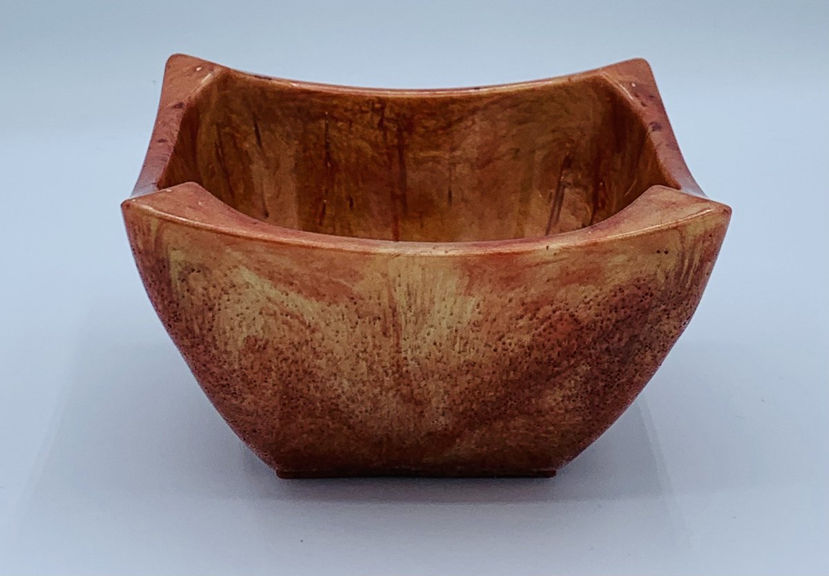 RodemoyerDesign's tweet image. My new color combination of champagne &amp;amp; Red wine❤️available in my shop RodemoyerDesigns.com #resinart #homedecor #decorativebowl