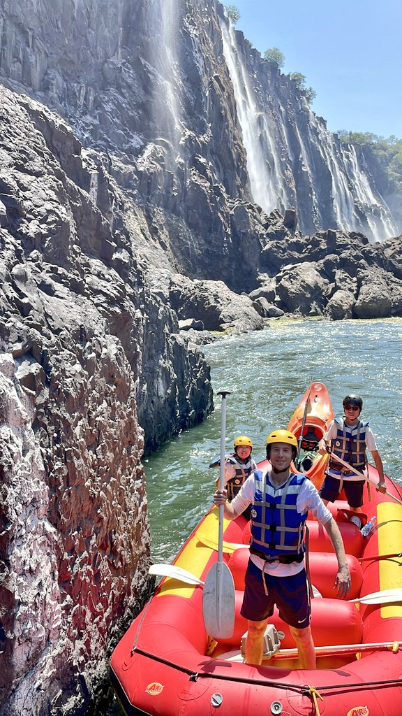 There's only *one* country on Earth where you can whitewater raft from the base of the world's biggest waterfall... 🌊🚣‍♀️🌊

🇿🇲💥#Zambia💥🇿🇲