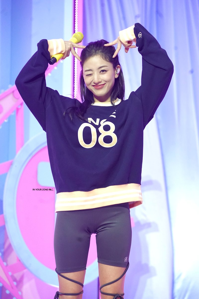inyourzone_0201's tweet photo. 231021 ONCE AGAIN HD

항상 지효 편이 될거야 🧡

@JYPETWICE
#TWICE #트와이스 #지효 #JIHYO #ジヒョ https://t.co/BTTjnXP2F3