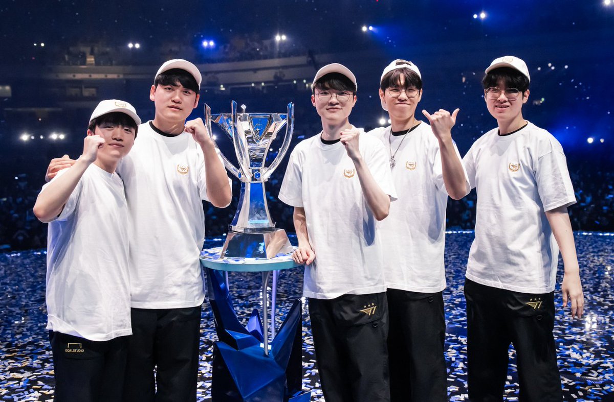 Shiriusa's tweet image. my world champions  🫶