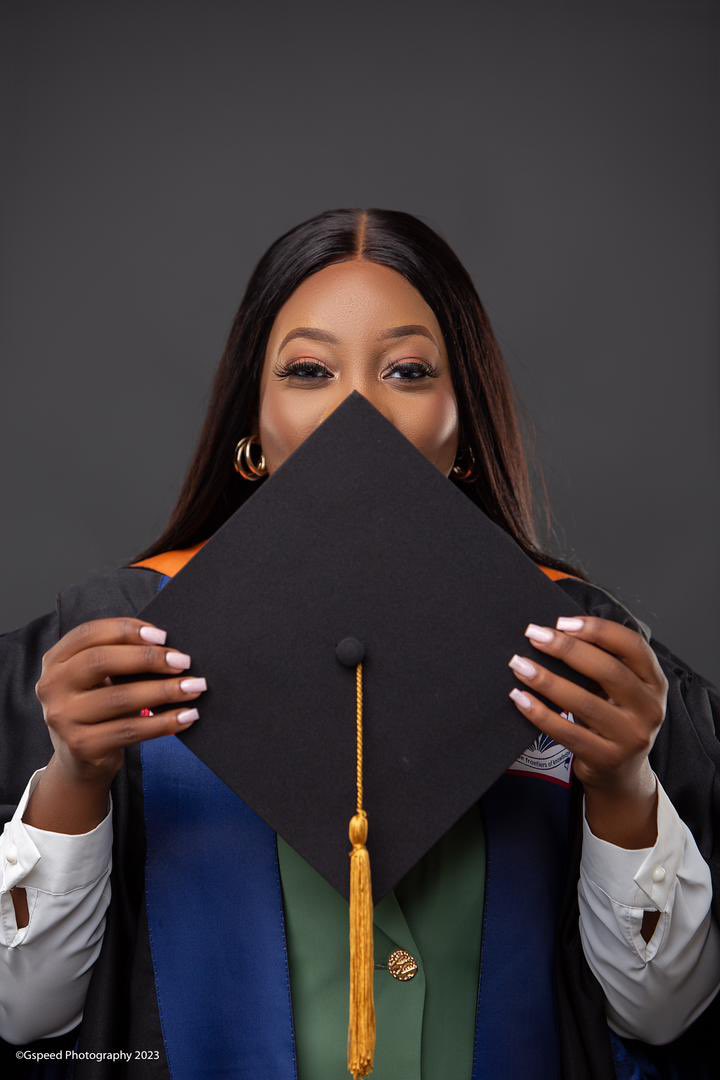 Successfully smashed one of my #2023GOALS!

✅👩🏽‍🎓Masters in Climate Change & Sustainable Development. Glad to add an informed voice to the body of science as I further my engagements. 

PhD loading⏳. Excited for my next chapter, career wise & my new academic journey!
