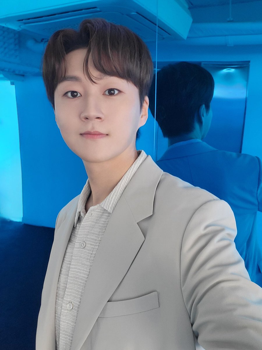 official_fore's tweet image. [#HAPPY_MINGYU_DAY] 🎂

숲별들이 옆에 있는 민규는
매일매일이 생일처럼 특별하고 행복해 🎀

첫눈과 함께 내린 밍냥이의 축복 #2

#첫눈처럼_다가온_민규
#HAPPY_MING_DAY
#MING_조민규_생일축하해
#포레스텔라 #조민규
#Forestella #CHOMINGYU